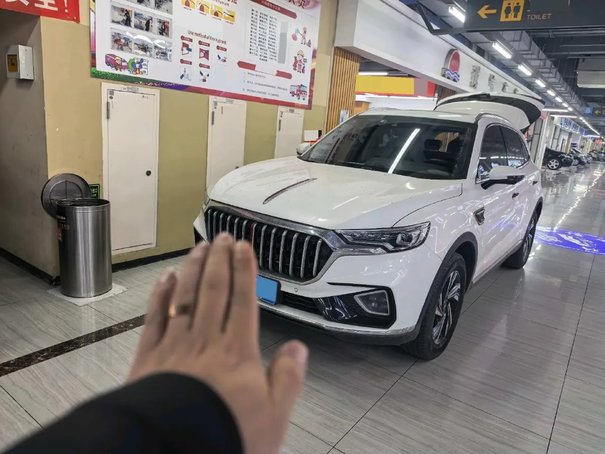 2022 HongQi HS5 2.0T 224HP L4 6AT,autocango,china used car exporter,china ev exporter,chinese used car exporter,chinese used ev exporter