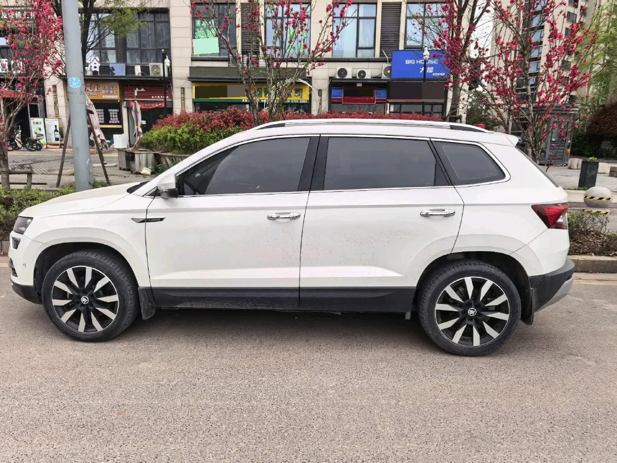 2020 Skoda Karoq 1.4T 150HP L4 7DCT,autocango,china used car exporter,china ev exporter,chinese used car exporter,chinese used ev exporter