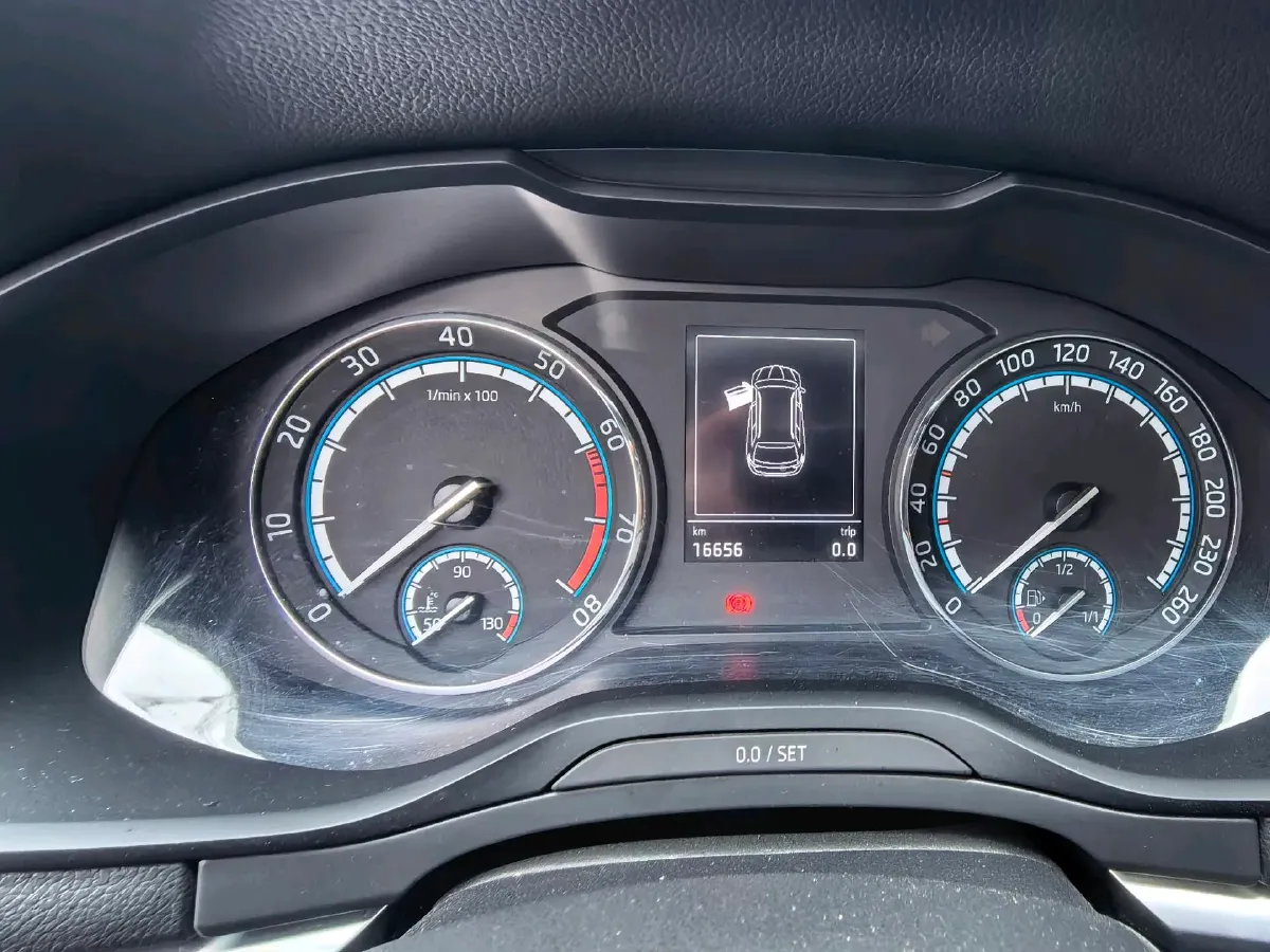 2020 Skoda Karoq 1.4T 150HP L4 7DCT,autocango,china used car exporter,china ev exporter,chinese used car exporter,chinese used ev exporter