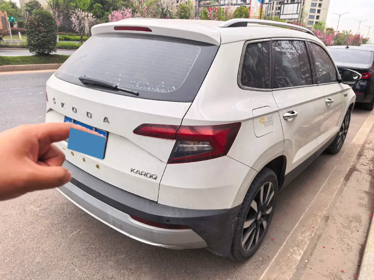 2020 Skoda Karoq 1.4T 150HP L4 7DCT,autocango,china used car exporter,china ev exporter,chinese used car exporter,chinese used ev exporter