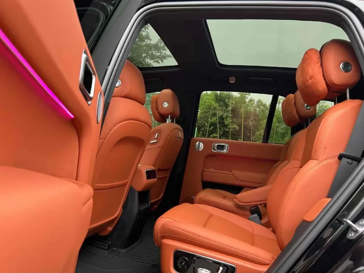 2024 Volvo S60 2.0T 197HP L4 7DCT,autocango,china used car exporter,china ev exporter,chinese used car exporter,chinese used ev exporter