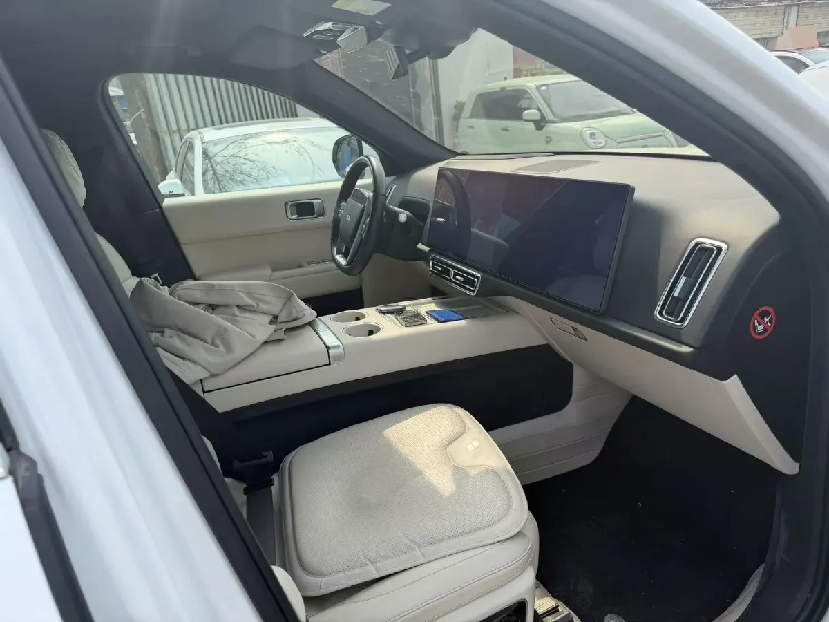 2023 Li L7 Range Extended 154HP REEV 40.9KWH,autocango,china used car exporter,china ev exporter,chinese used car exporter,chinese used ev exporter