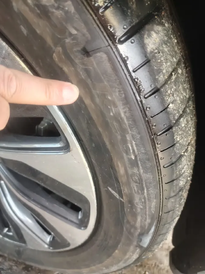 2024 AITO AITO M7 1.5T 152HP L4 REEV 40KWH,autocango,china used car exporter,china ev exporter,chinese used car exporter,chinese used ev exporter