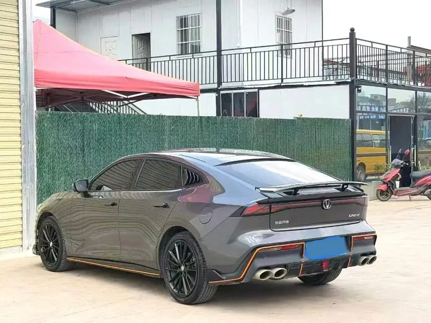 2023 ChangAn UNI-V 1.5T 188HP L4 7DCT,autocango,china used car exporter,china ev exporter,chinese used car exporter,chinese used ev exporter