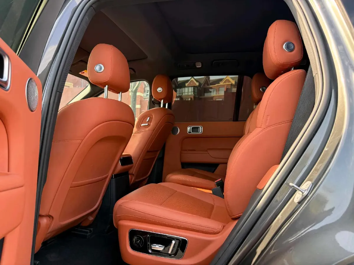 2024 Toyota Granvia 2.5L 189HP L4 E-CVT Hybrid,autocango,china used car exporter,china ev exporter,chinese used car exporter,chinese used ev exporter