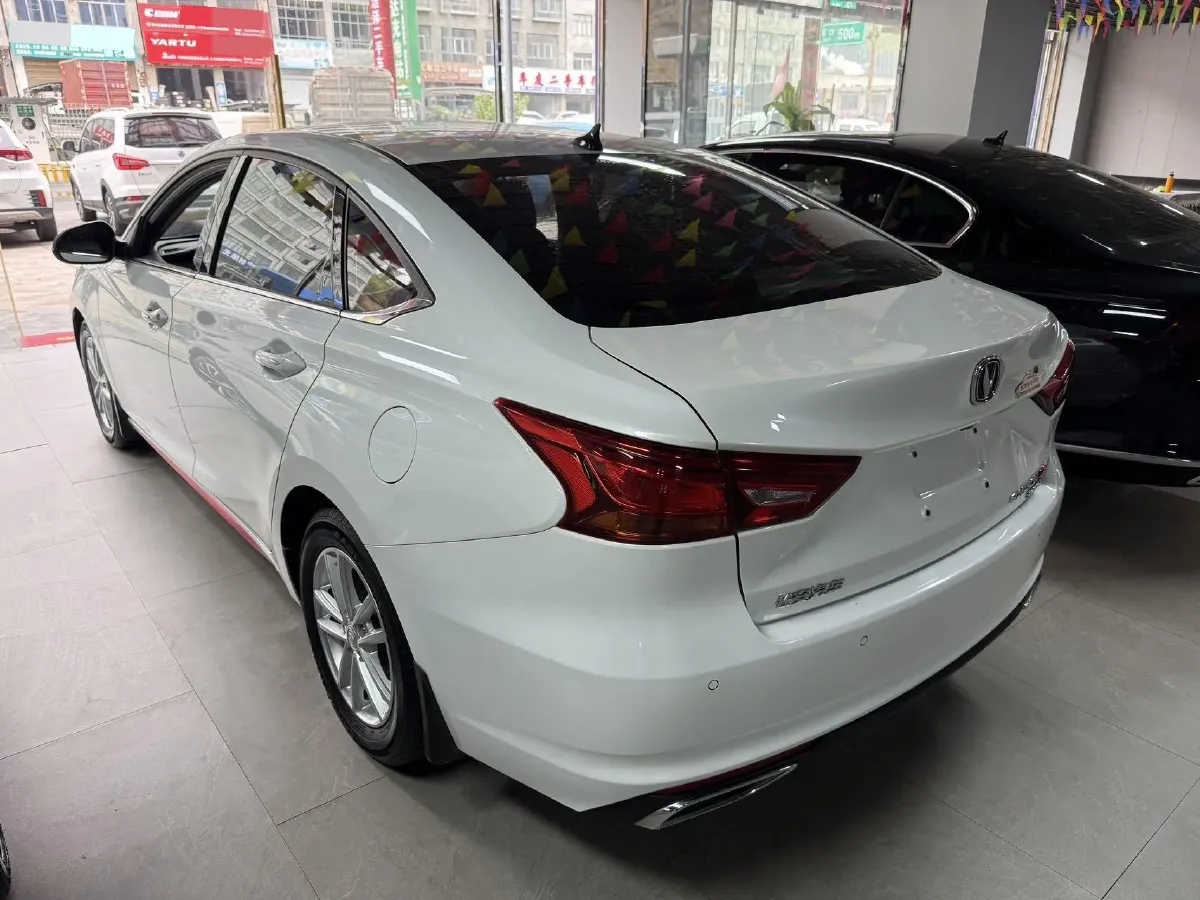 2021 ChangAn Raeton CC 1.5T 180HP L4 7DCT,autocango,china used car exporter,china ev exporter,chinese used car exporter,chinese used ev exporter