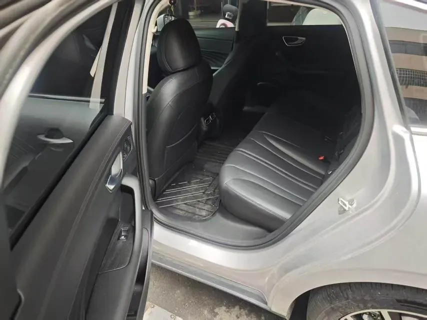 2025 Roewe D7 1.5L 112HP L4 1DHT PHEV 19.7KWH,autocango,china used car exporter,china ev exporter,chinese used car exporter,chinese used ev exporter