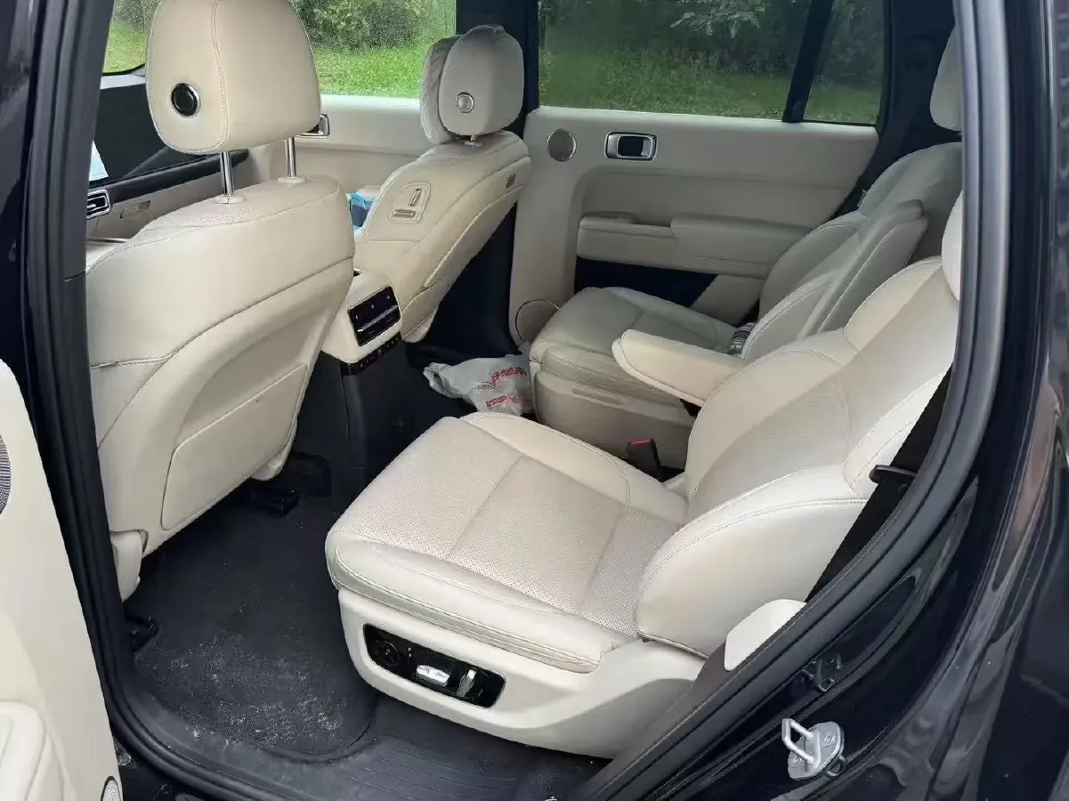 2022 Li L9 Range Extended 154HP REEV 42.6KWH,autocango,china used car exporter,china ev exporter,chinese used car exporter,chinese used ev exporter