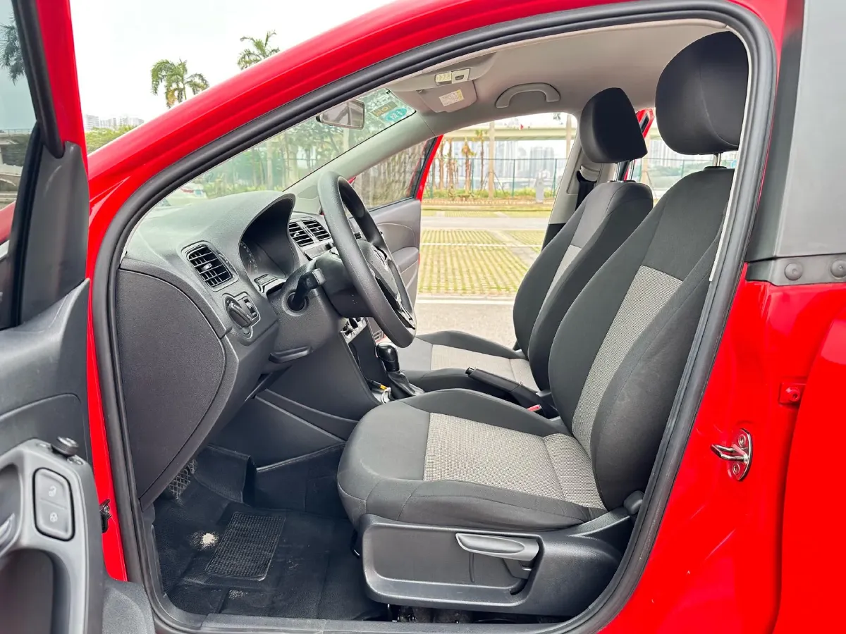 2016 Volkswagen Polo 1.4L 90HP L4 6AT,autocango,china used car exporter,china ev exporter,chinese used car exporter,chinese used ev exporter