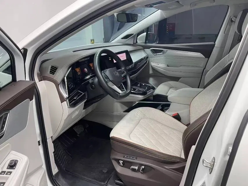 2022 Volkswagen Talagon 2.0T 220HP L4 7DCT,autocango,china used car exporter,china ev exporter,chinese used car exporter,chinese used ev exporter