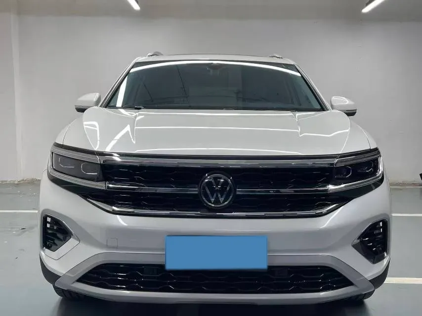 2022 Volkswagen Talagon 2.0T 220HP L4 7DCT,autocango,china used car exporter,china ev exporter,chinese used car exporter,chinese used ev exporter