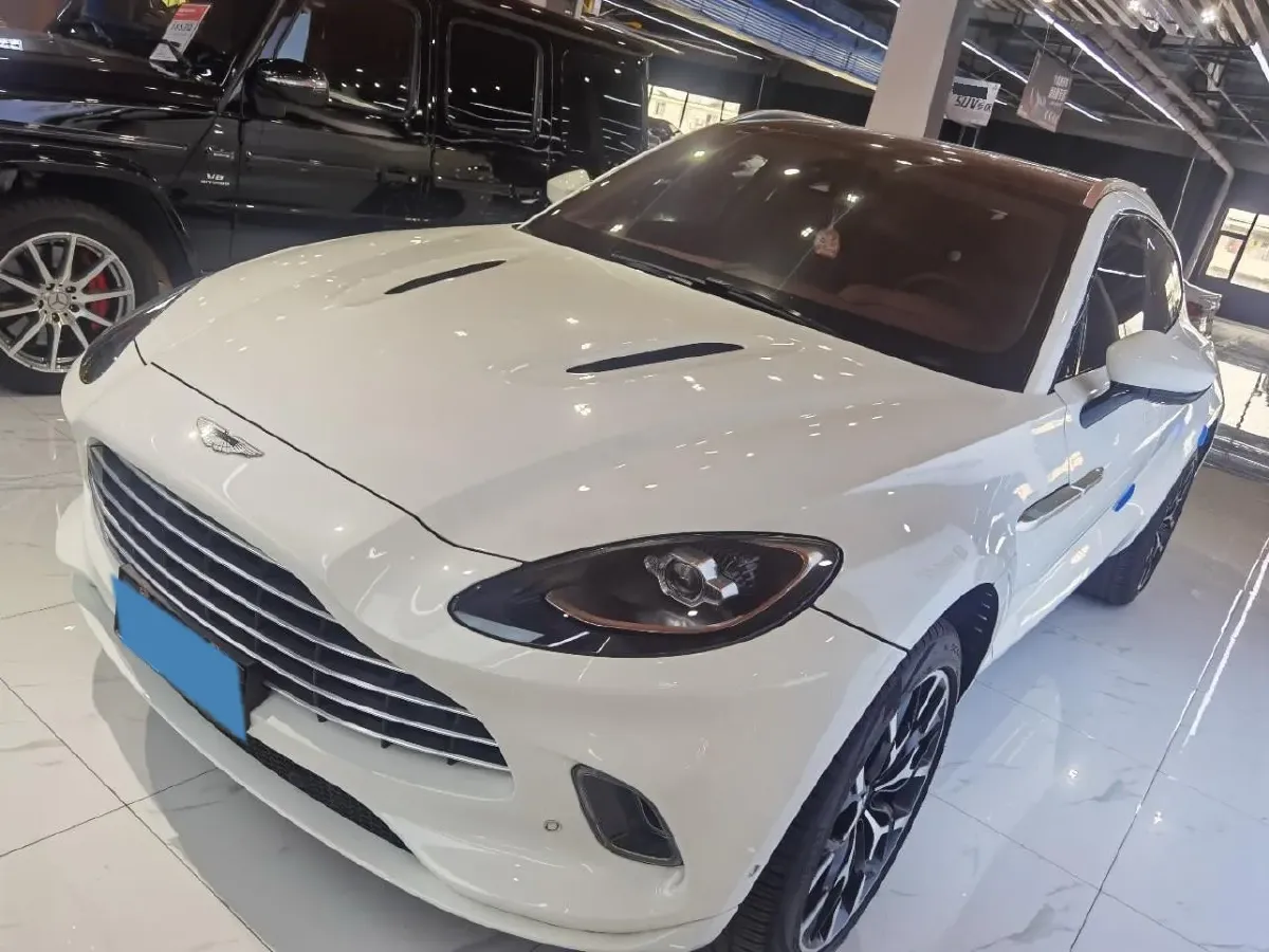 2020 Aston Martin DBX 4.0T 550HP V8 9AT,autocango,china used car exporter,china ev exporter,chinese used car exporter,chinese used ev exporter