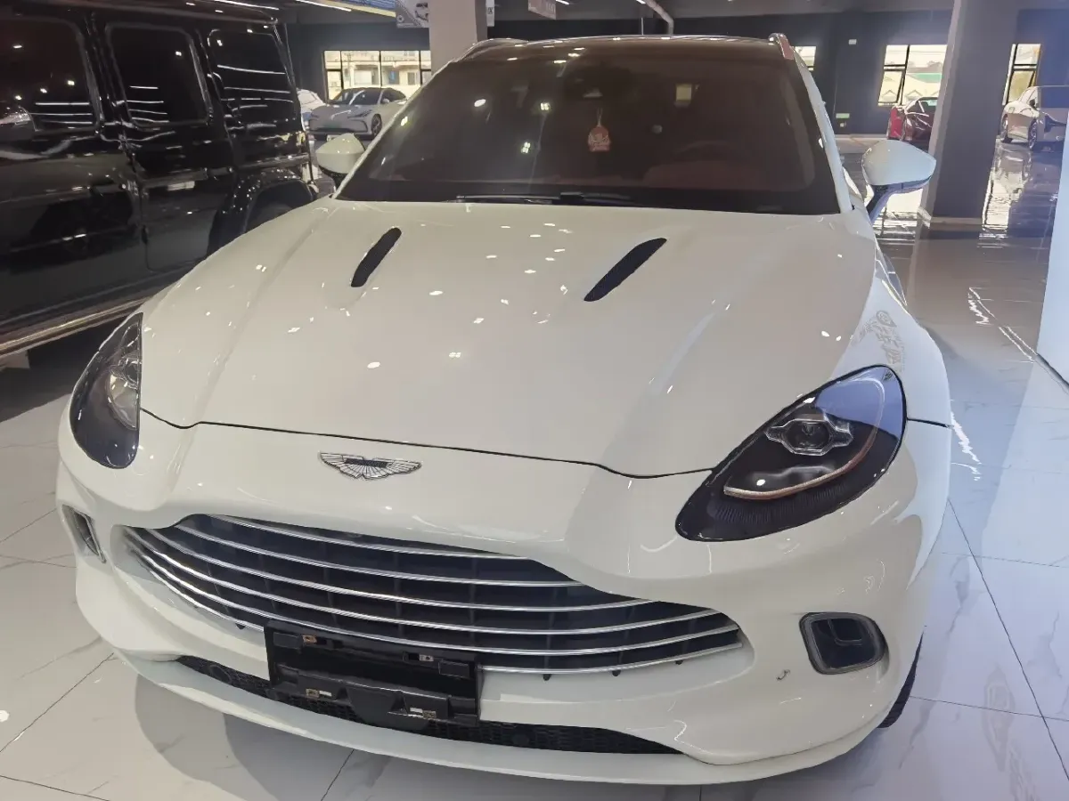 2020 Aston Martin DBX 4.0T 550HP V8 9AT,autocango,china used car exporter,china ev exporter,chinese used car exporter,chinese used ev exporter