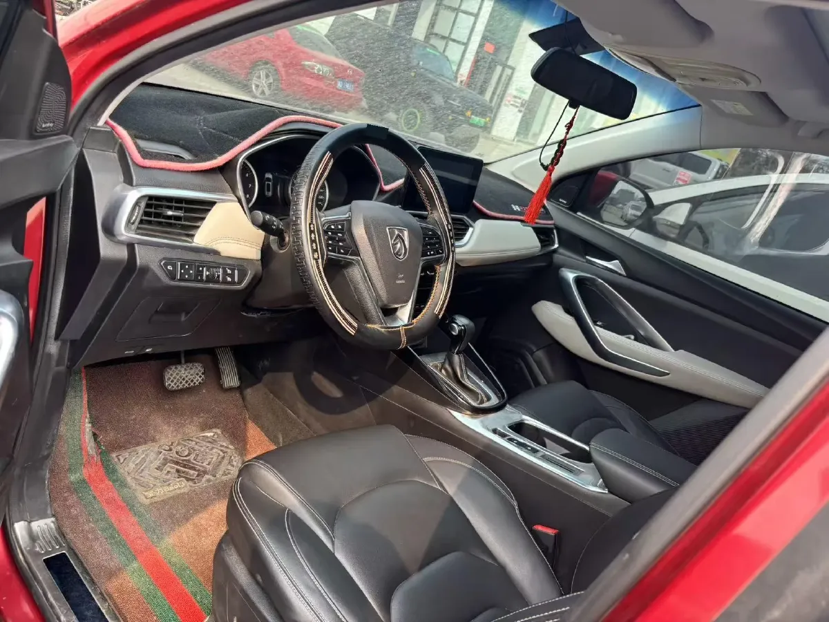 2018 BaoJun 530 1.5T 150HP L4 6DCT,autocango,china used car exporter,china ev exporter,chinese used car exporter,chinese used ev exporter