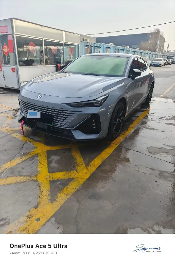 2023 ChangAn UNI-V iDD 1.5T 170HP L4 6TCT PHEV 18.4KWH,autocango,china used car exporter,china ev exporter,chinese used car exporter,chinese used ev exporter
