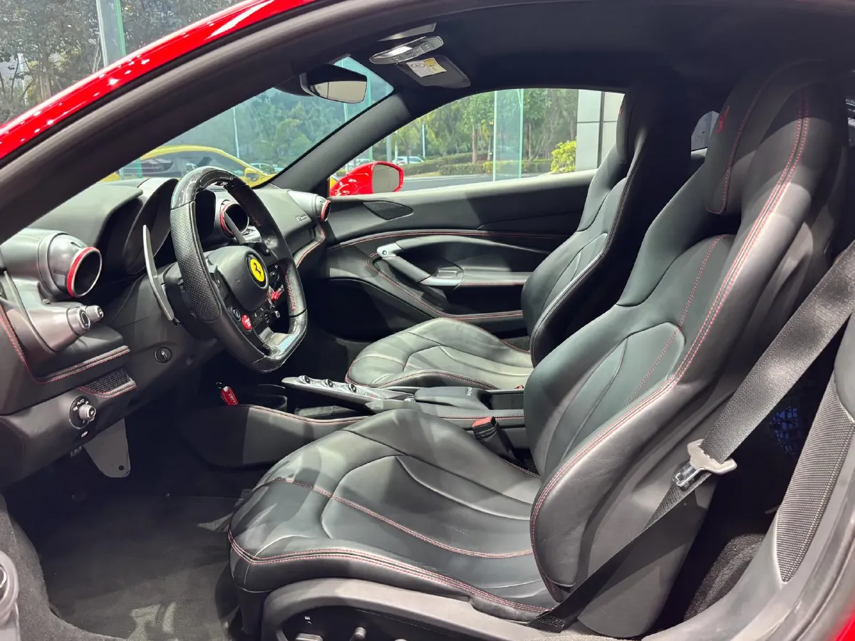 2019 Aston Martin DB11 5.2T 639HP V12 8AT,autocango,china used car exporter,china ev exporter,chinese used car exporter,chinese used ev exporter