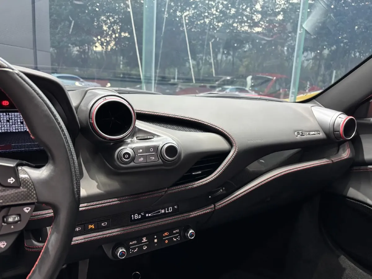 2019 Aston Martin DB11 5.2T 639HP V12 8AT,autocango,china used car exporter,china ev exporter,chinese used car exporter,chinese used ev exporter