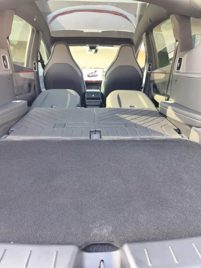 2025 Tesla Model Y L BEV,autocango,china used car exporter,china ev exporter,chinese used car exporter,chinese used ev exporter