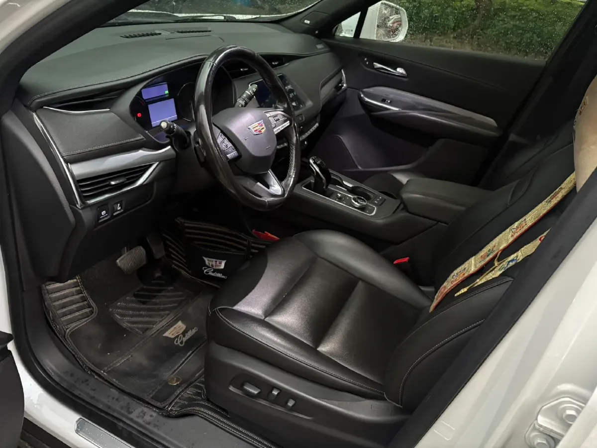 2020 Cadillac XT4 2.0T 241HP L4 9AT,autocango,china used car exporter,china ev exporter,chinese used car exporter,chinese used ev exporter