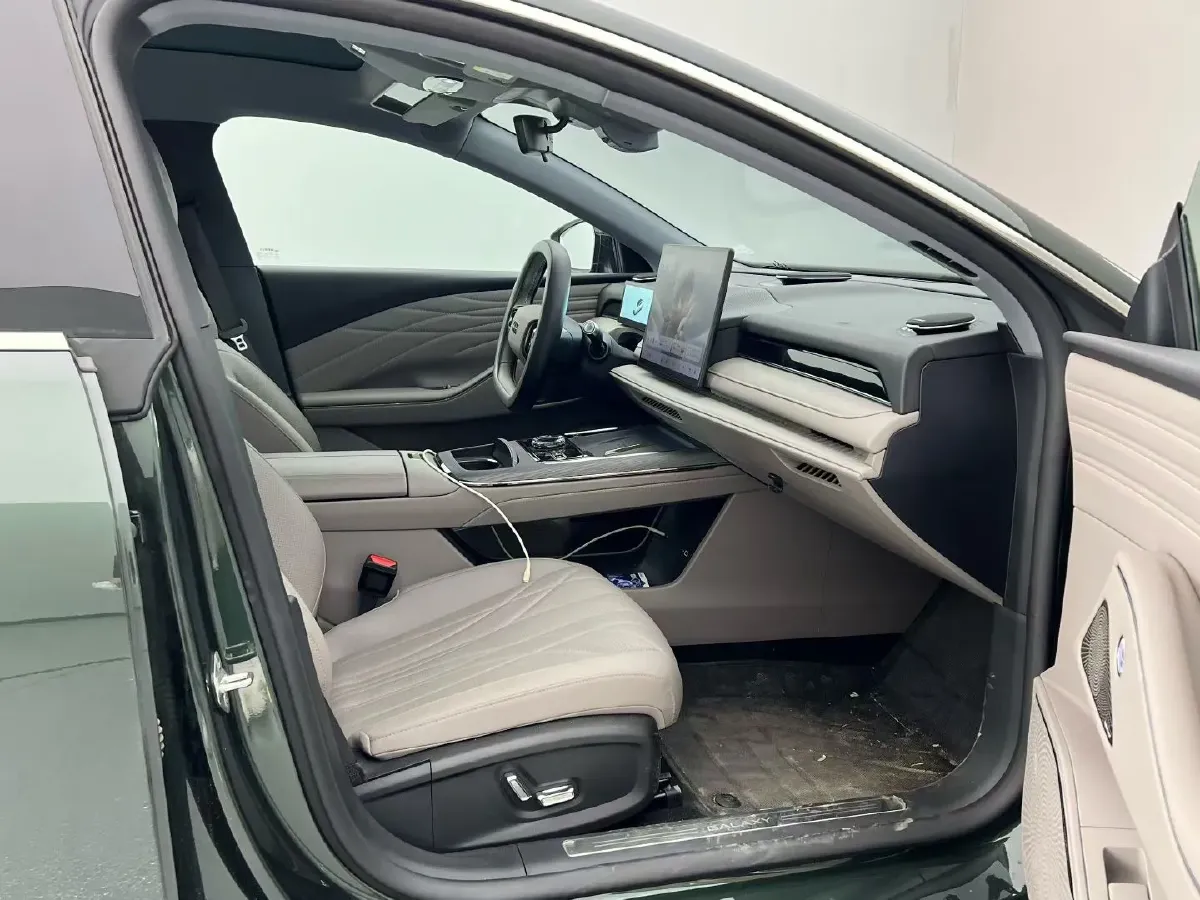 2025 Geely Galaxy Starshine 8 1.5L 112HP L4 1DHT PHEV,autocango,china used car exporter,china ev exporter,chinese used car exporter,chinese used ev exporter