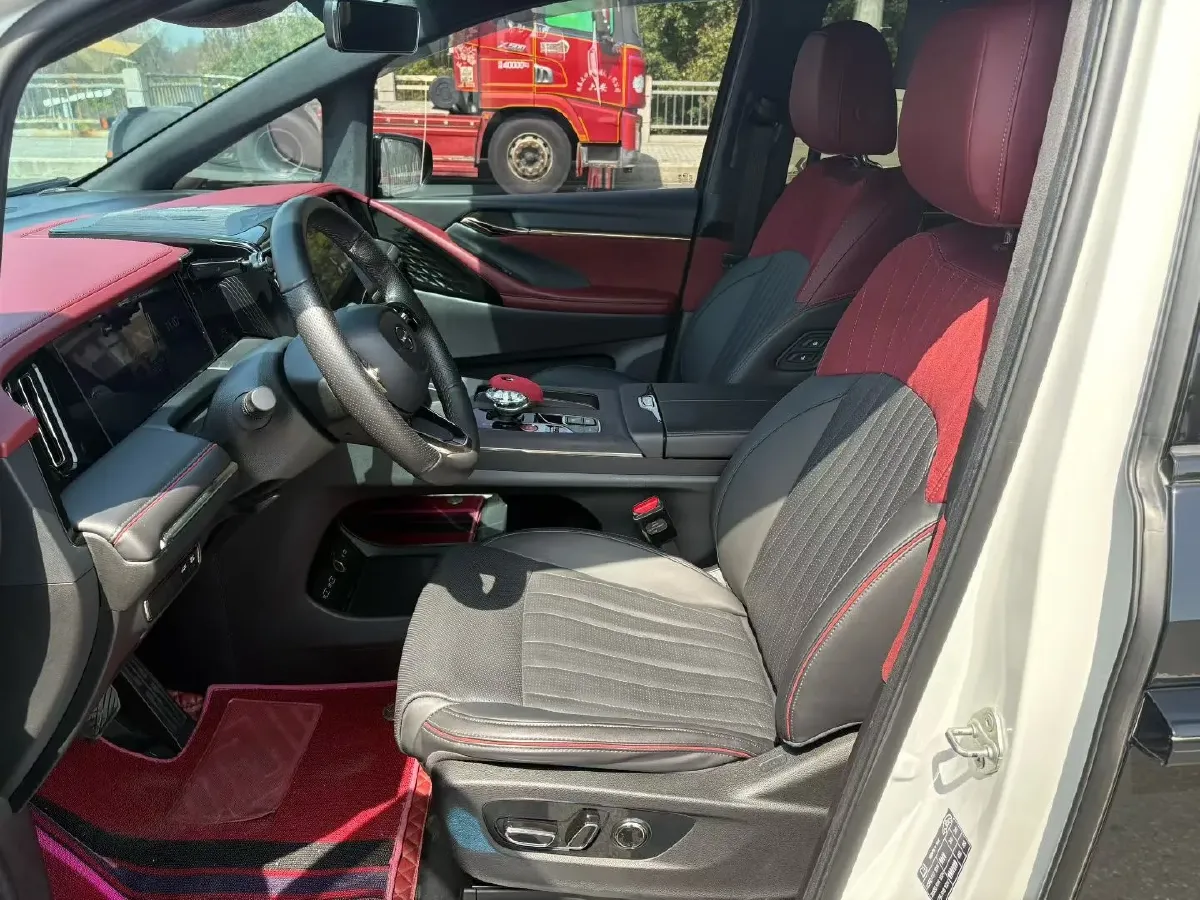 2023 GAC Trumpchi M8 2.0T 190HP L4 E-CVT Hybrid,autocango,china used car exporter,china ev exporter,chinese used car exporter,chinese used ev exporter