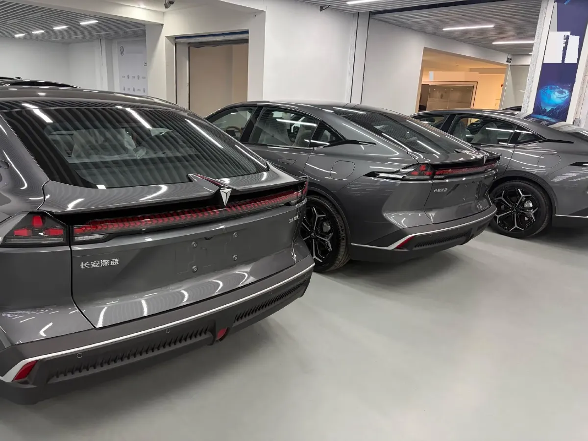 2025 Deepal SL03 1.5L 95HP L4 REEV 28.39KWH,autocango,china used car exporter,china ev exporter,chinese used car exporter,chinese used ev exporter