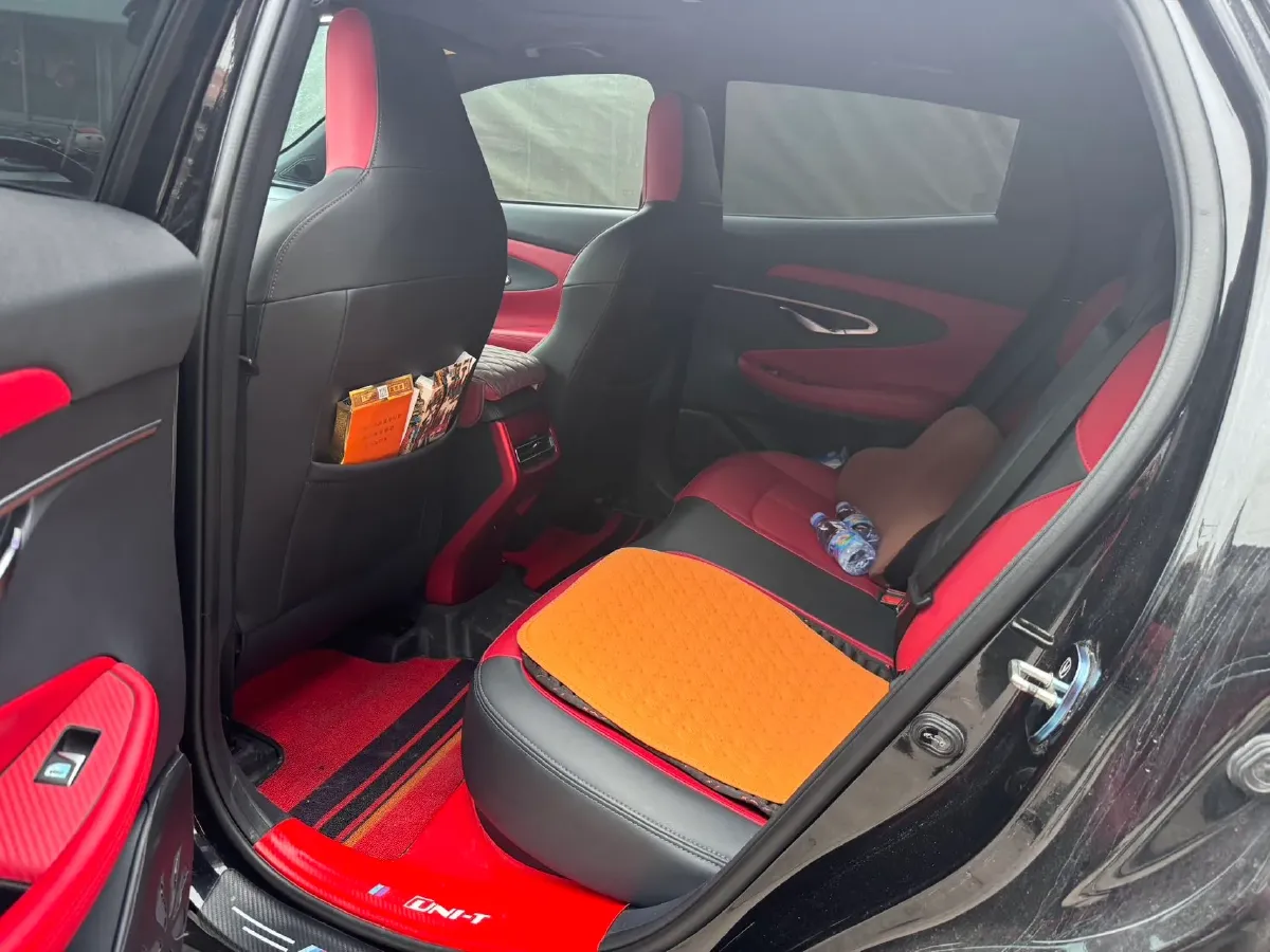 2020 ChangAn UNI-T 1.5T 180HP L4 7DCT,autocango,china used car exporter,china ev exporter,chinese used car exporter,chinese used ev exporter