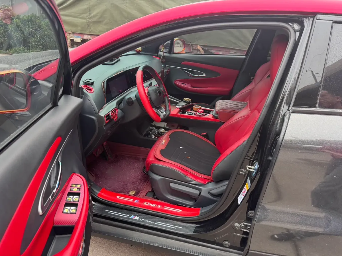 2020 ChangAn UNI-T 1.5T 180HP L4 7DCT,autocango,china used car exporter,china ev exporter,chinese used car exporter,chinese used ev exporter