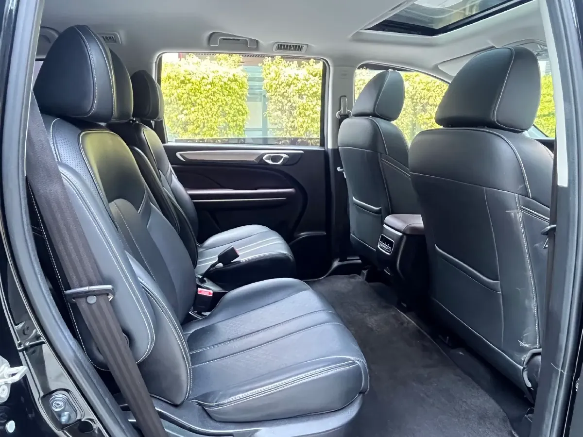 2021 GAC Trumpchi M6 1.5T 169HP L4 7DCT,autocango,china used car exporter,china ev exporter,chinese used car exporter,chinese used ev exporter