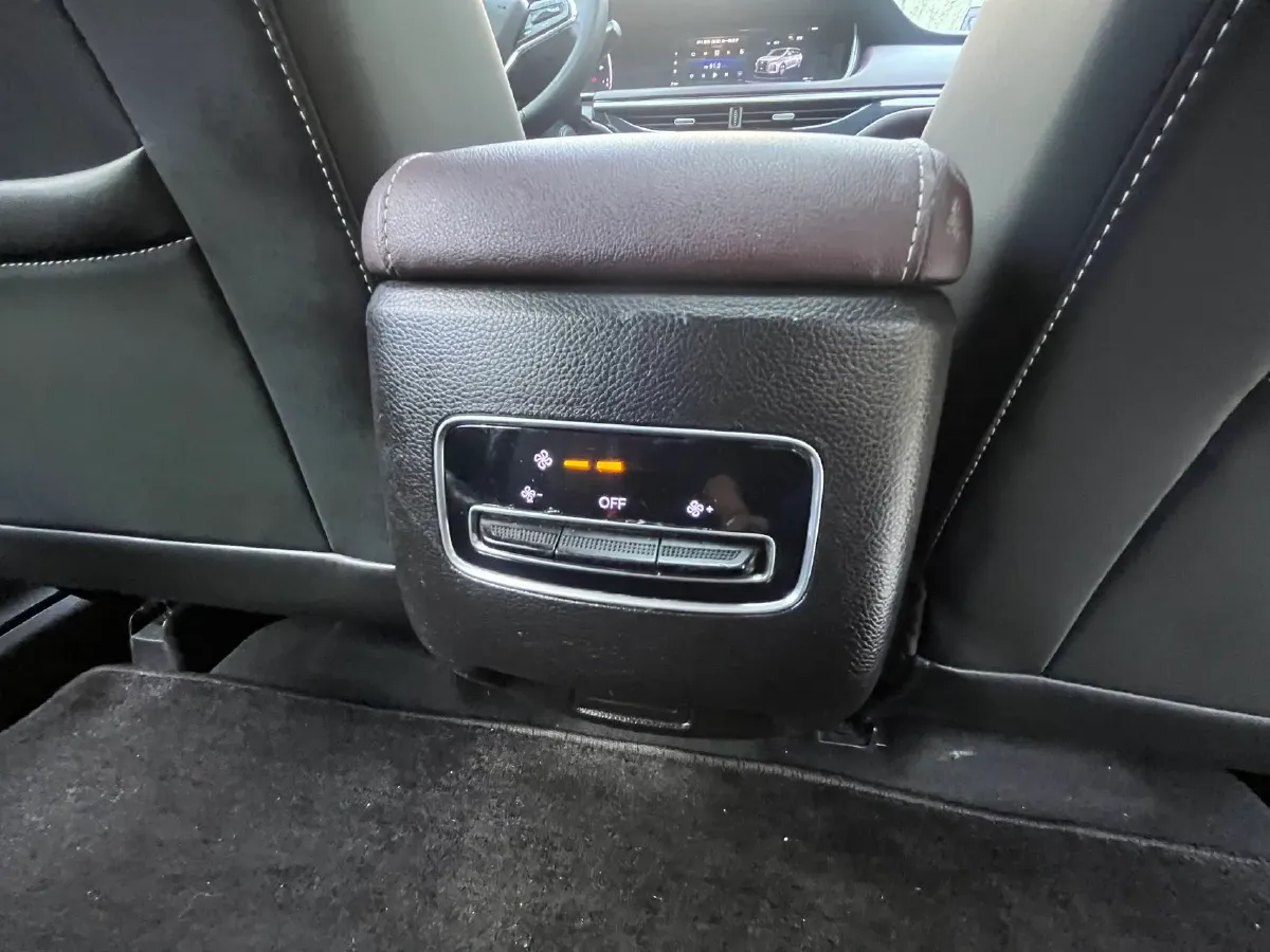 2021 GAC Trumpchi M6 1.5T 169HP L4 7DCT,autocango,china used car exporter,china ev exporter,chinese used car exporter,chinese used ev exporter