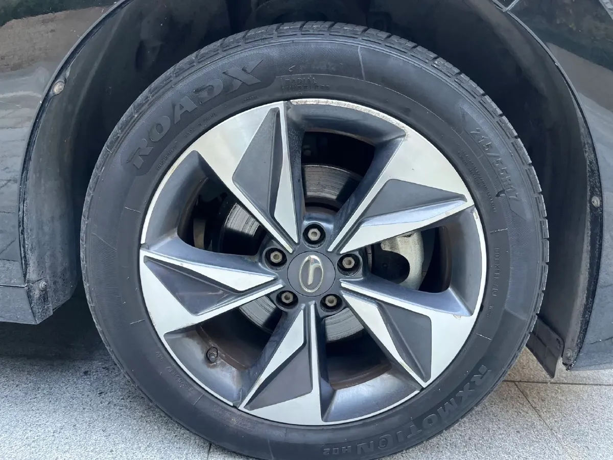 2021 GAC Trumpchi M6 1.5T 169HP L4 7DCT,autocango,china used car exporter,china ev exporter,chinese used car exporter,chinese used ev exporter