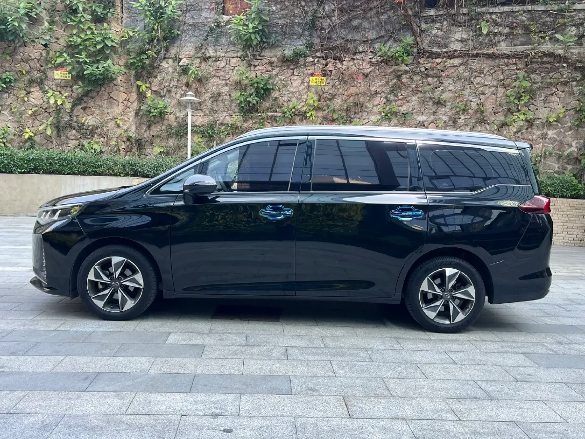 2021 GAC Trumpchi M6 1.5T 169HP L4 7DCT,autocango,china used car exporter,china ev exporter,chinese used car exporter,chinese used ev exporter