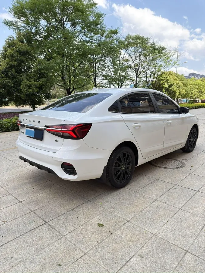 2020 Roewe i5 1.5L 120HP L4 CVT,autocango,china used car exporter,china ev exporter,chinese used car exporter,chinese used ev exporter