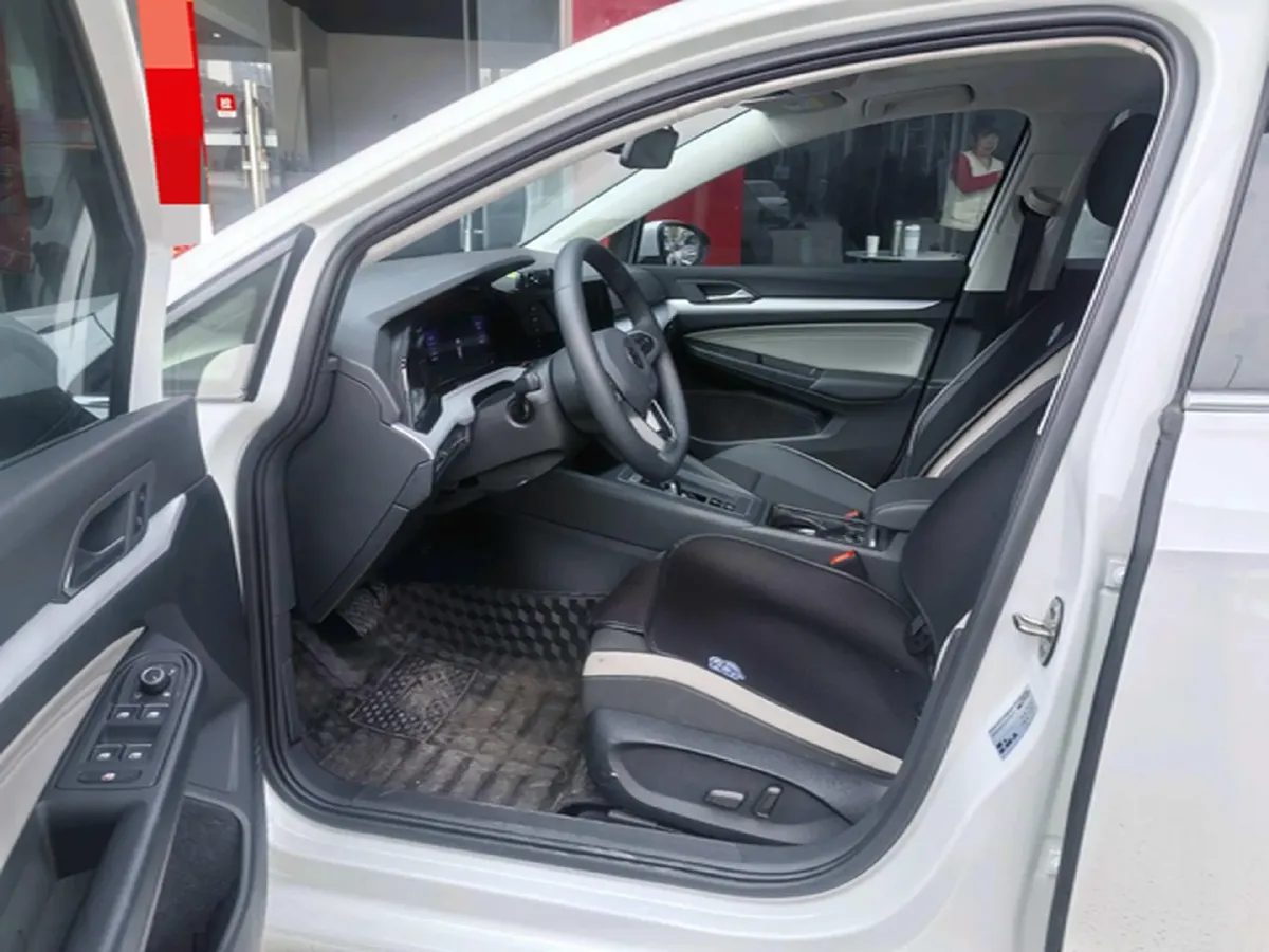 2023 Volkswagen Golf 1.4T 150HP L4 7DCT,autocango,china used car exporter,china ev exporter,chinese used car exporter,chinese used ev exporter