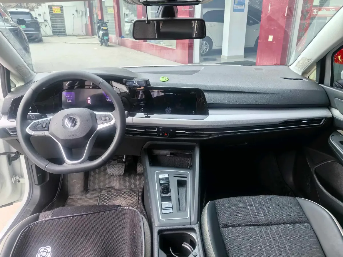 2023 Volkswagen Golf 1.4T 150HP L4 7DCT,autocango,china used car exporter,china ev exporter,chinese used car exporter,chinese used ev exporter