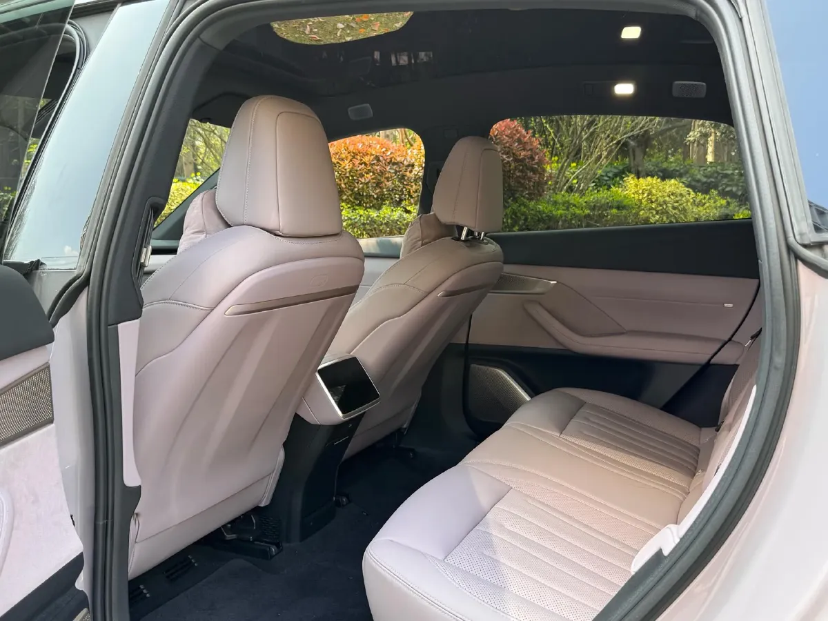 2024 ONVO L60 BEV 60KWH,autocango,china used car exporter,china ev exporter,chinese used car exporter,chinese used ev exporter