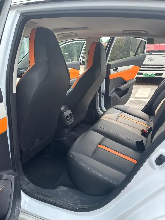 2023 DongFeng Aeolus YiXuan 1.5L 125HP L4 6DCT,autocango,china used car exporter,china ev exporter,chinese used car exporter,chinese used ev exporter