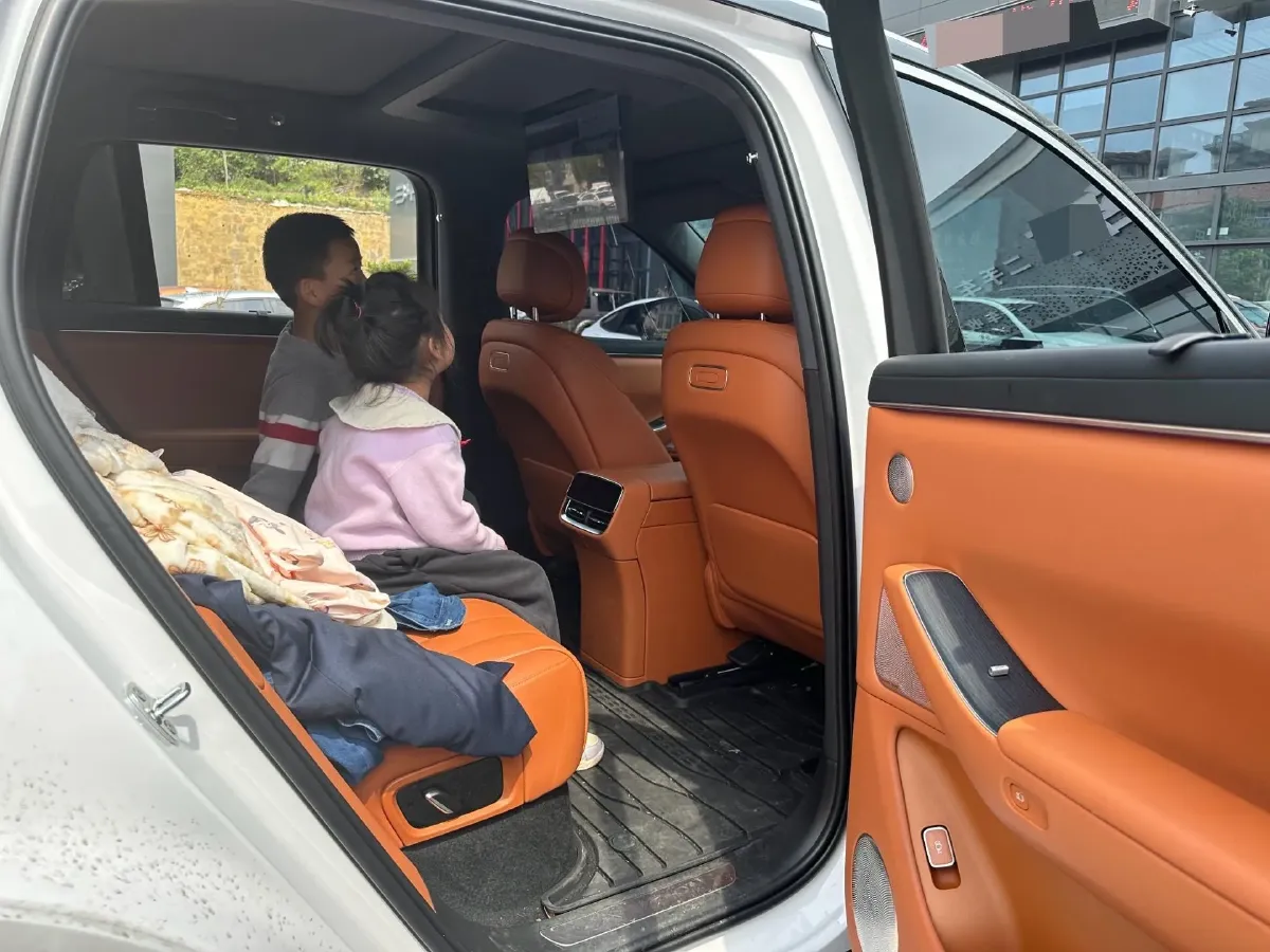 2026 AITO AITO M7 BEV,autocango,china used car exporter,china ev exporter,chinese used car exporter,chinese used ev exporter