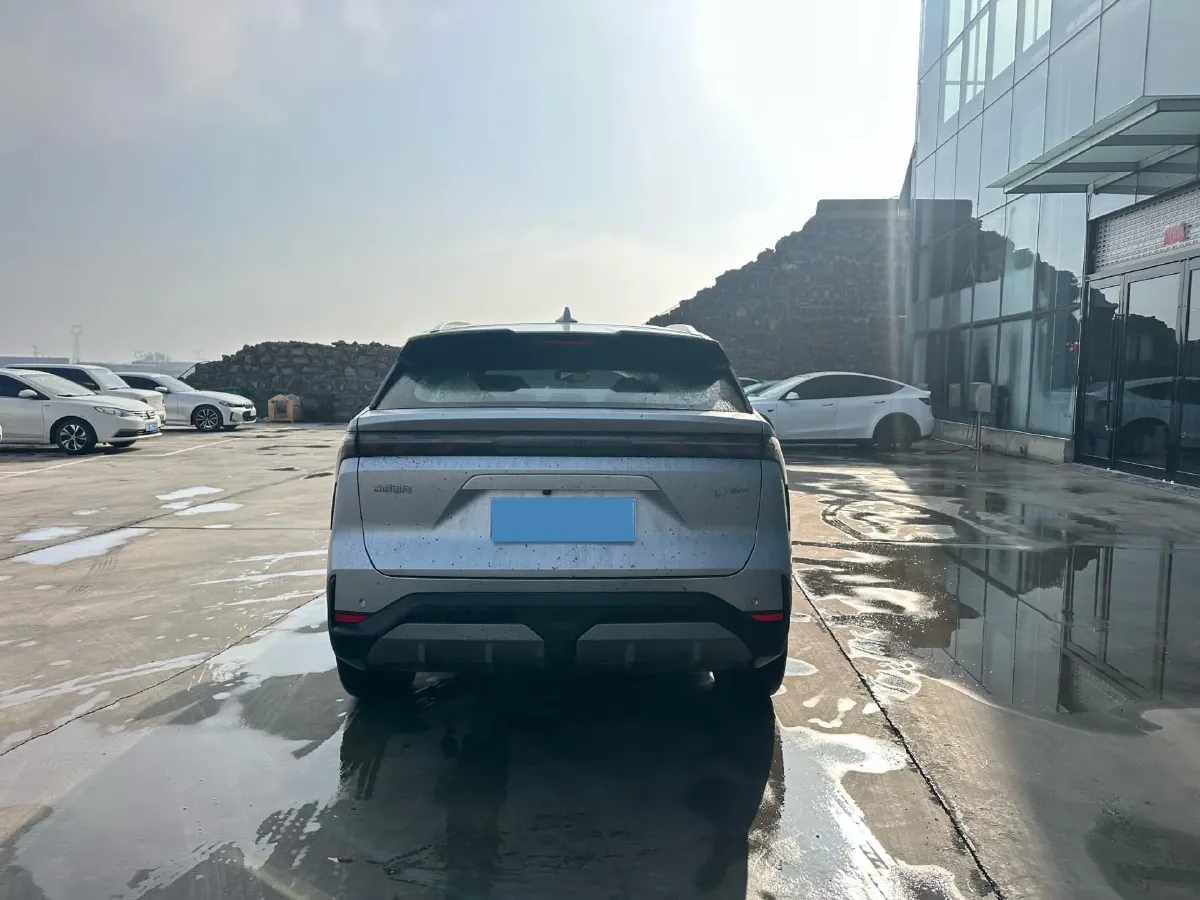 2025 Geely Galaxy L7 1.5L 112HP L4 1DHT PHEV 18.4KWH,autocango,china used car exporter,china ev exporter,chinese used car exporter,chinese used ev exporter