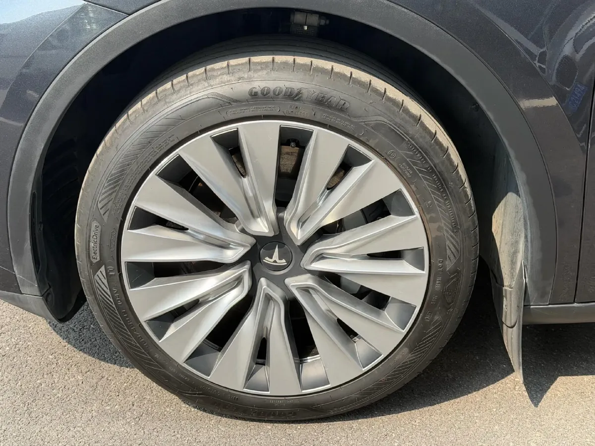 2024 Iveco OuSheng BEV 77.28KWH,autocango,china used car exporter,china ev exporter,chinese used car exporter,chinese used ev exporter