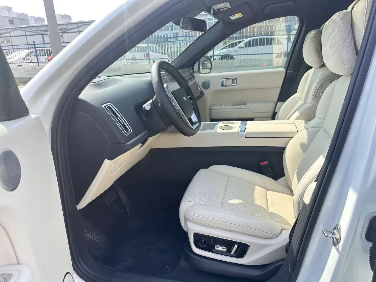 2023 Li L7 Range Extended 154HP REEV 40.9KWH,autocango,china used car exporter,china ev exporter,chinese used car exporter,chinese used ev exporter