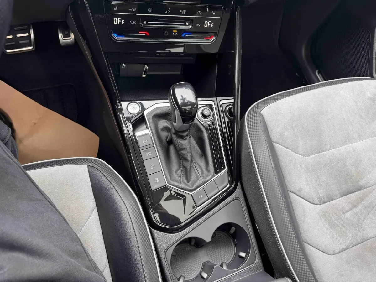 2020 Volkswagen Tayron X 2.0T 186HP L4 7DCT,autocango,china used car exporter,china ev exporter,chinese used car exporter,chinese used ev exporter