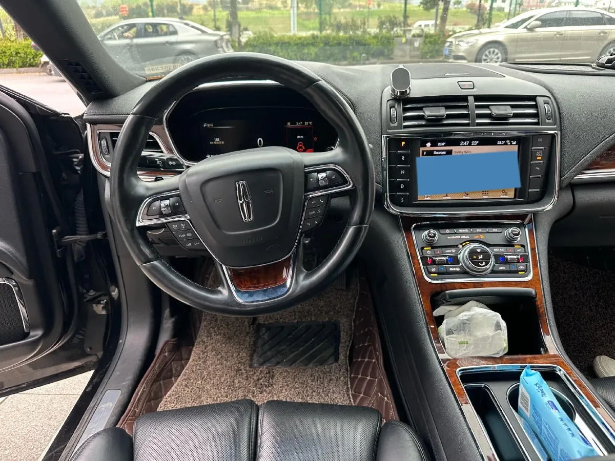 2019 Lincoln Continental 2.0T 261HP L4 6AT,autocango,china used car exporter,china ev exporter,chinese used car exporter,chinese used ev exporter