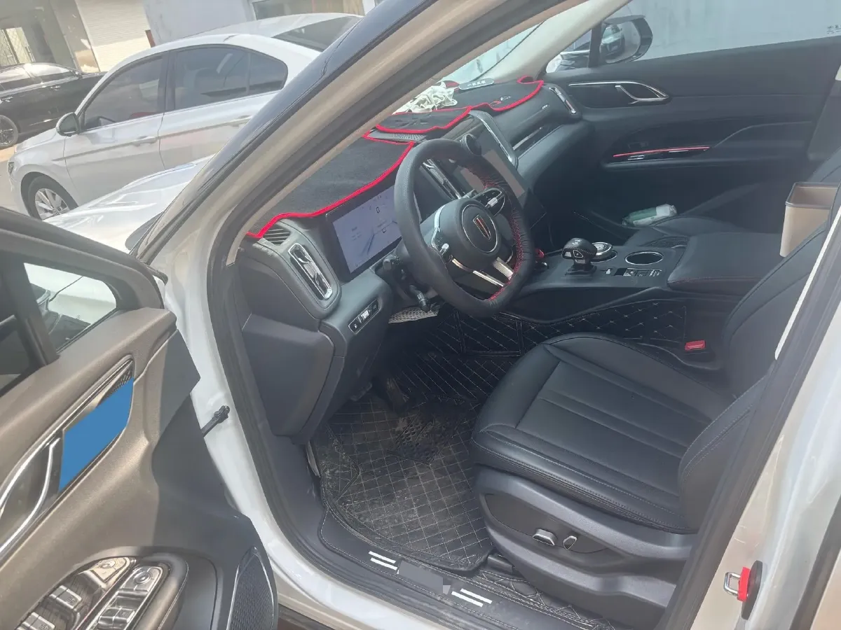 2024 HongQi HS3 1.5T 169HP L4 1DHT PHEV 18.4KWH,autocango,china used car exporter,china ev exporter,chinese used car exporter,chinese used ev exporter