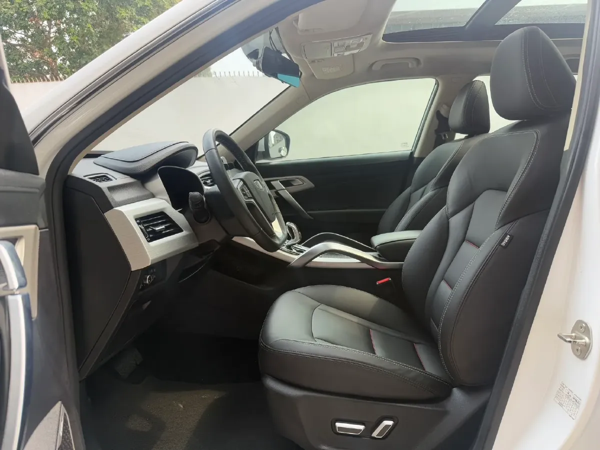 2020 Roewe i6 1.5T 169HP L4 7DCT,autocango,china used car exporter,china ev exporter,chinese used car exporter,chinese used ev exporter