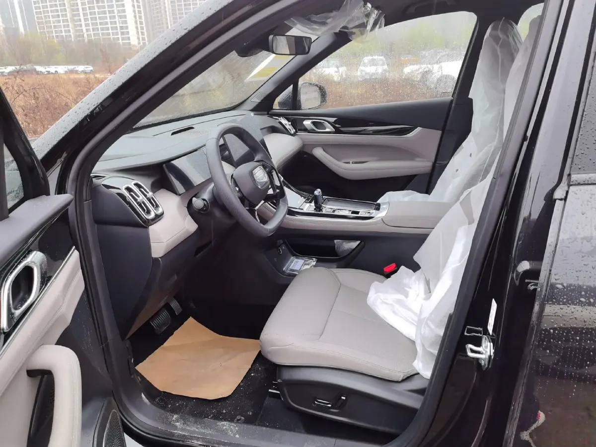 2025 Geely StarRay 1.5T 181HP L4 7DCT,autocango,china used car exporter,china ev exporter,chinese used car exporter,chinese used ev exporter