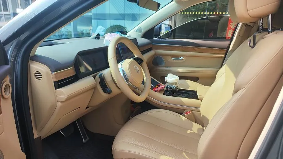 2024 AITO AITO M7 1.5T 152HP L4 REEV 38.5KWH,autocango,china used car exporter,china ev exporter,chinese used car exporter,chinese used ev exporter