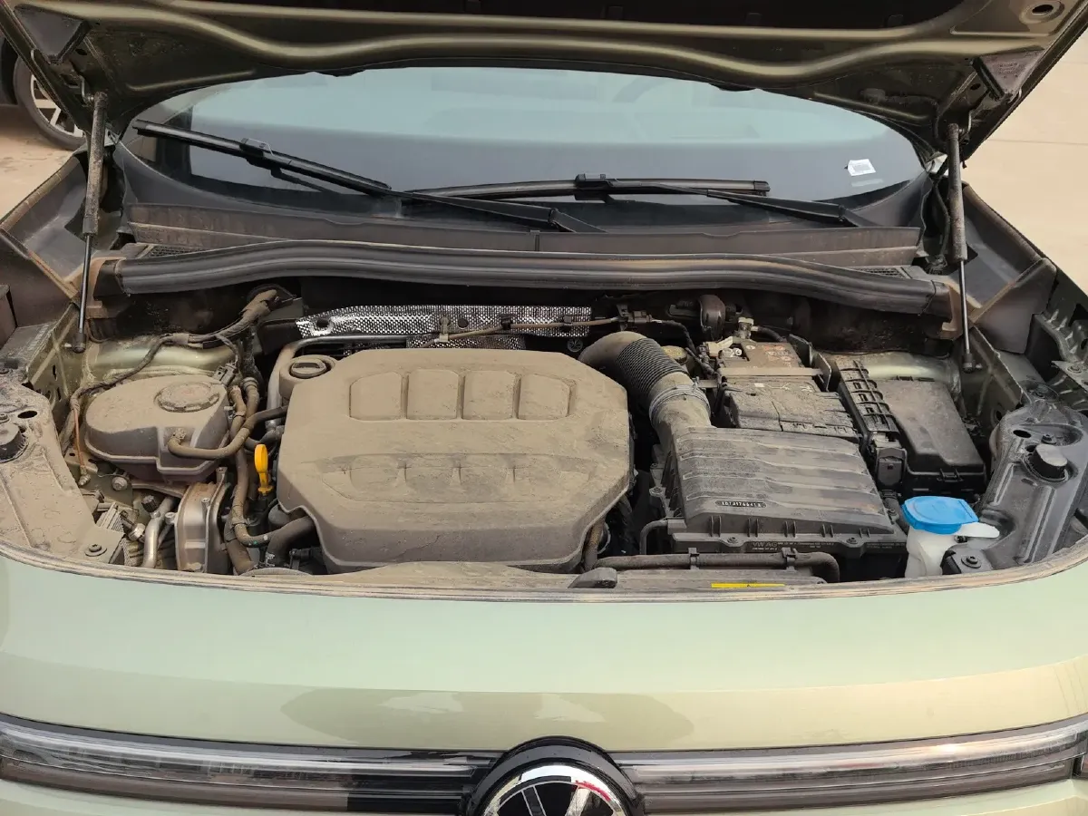 2025 Volkswagen Tayron 2.0T 220HP L4 7DCT,autocango,china used car exporter,china ev exporter,chinese used car exporter,chinese used ev exporter