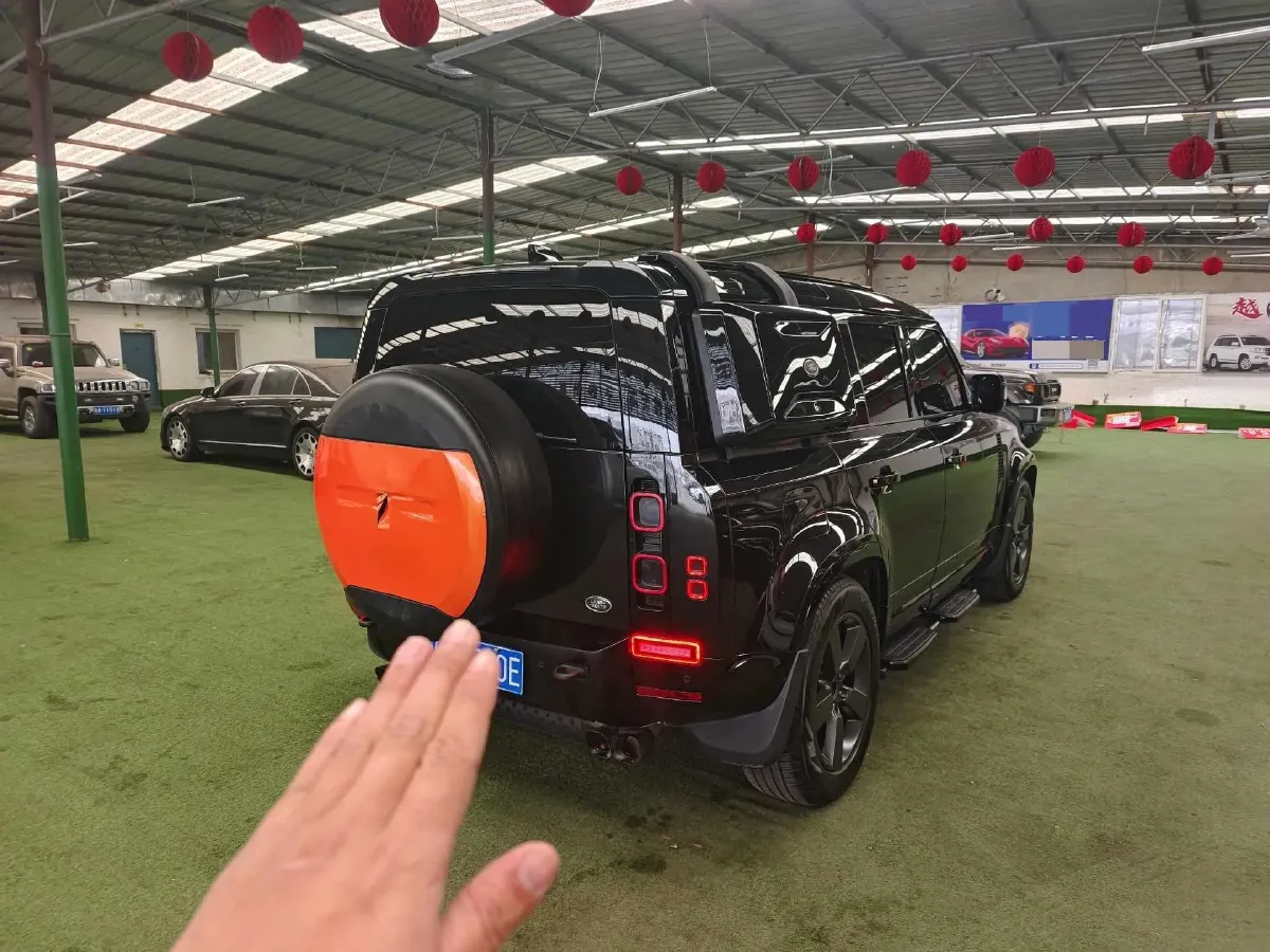 2022 Land Rover Defender 3.0T 400HP L6 8AT,autocango,china used car exporter,china ev exporter,chinese used car exporter,chinese used ev exporter