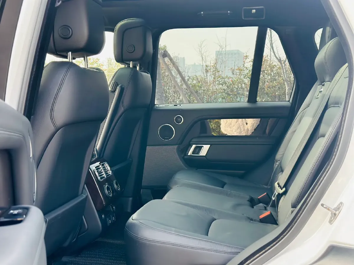 2022 Land Rover Range Rover 3.0T 360HP L6 8AT,autocango,china used car exporter,china ev exporter,chinese used car exporter,chinese used ev exporter